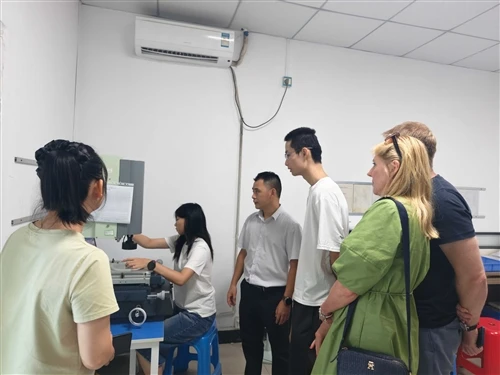 Kiliyaan bu Pologne dafa dem seeti defarkatu lëkkalekaay magnetik bu Dongguan...